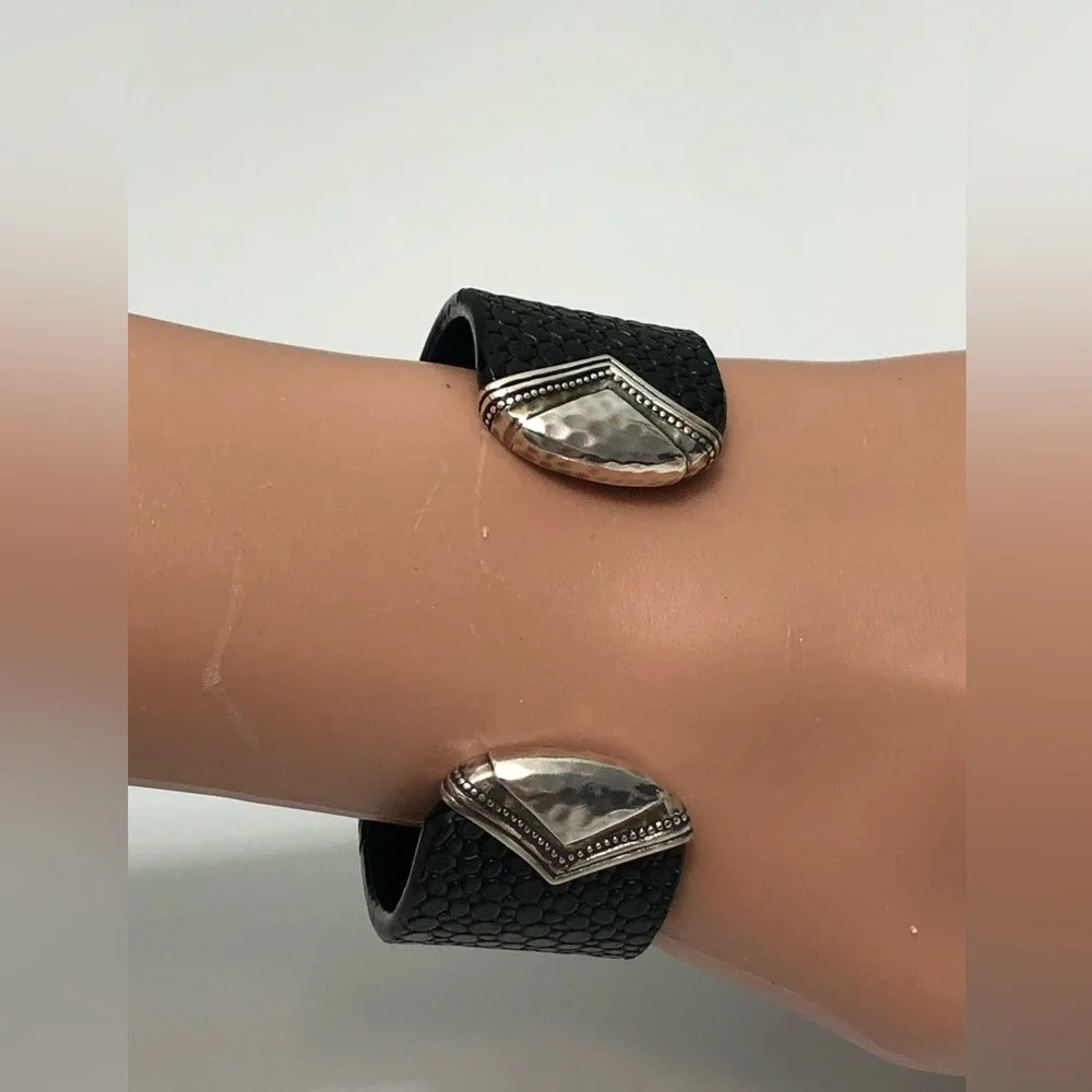 SILPADA Genuine Leather 925 Sterling Silver Sting Ray Cuff Bracelet - Picture 3 of 9